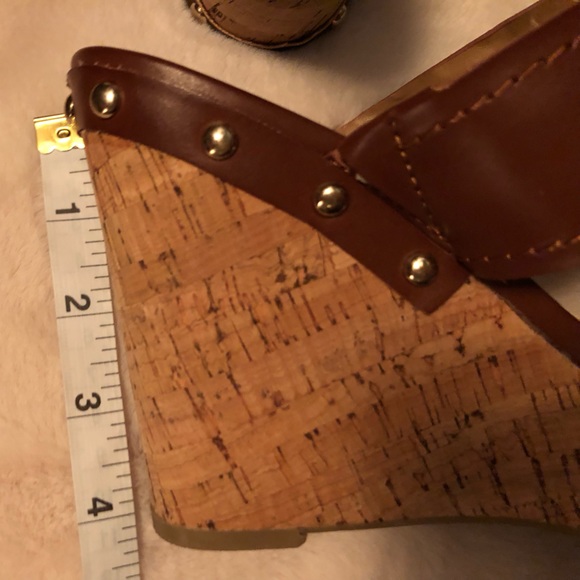 **LAST CHANCE” - GUC Tommy Hilfiger Wedge Sandals - Picture 3 of 5